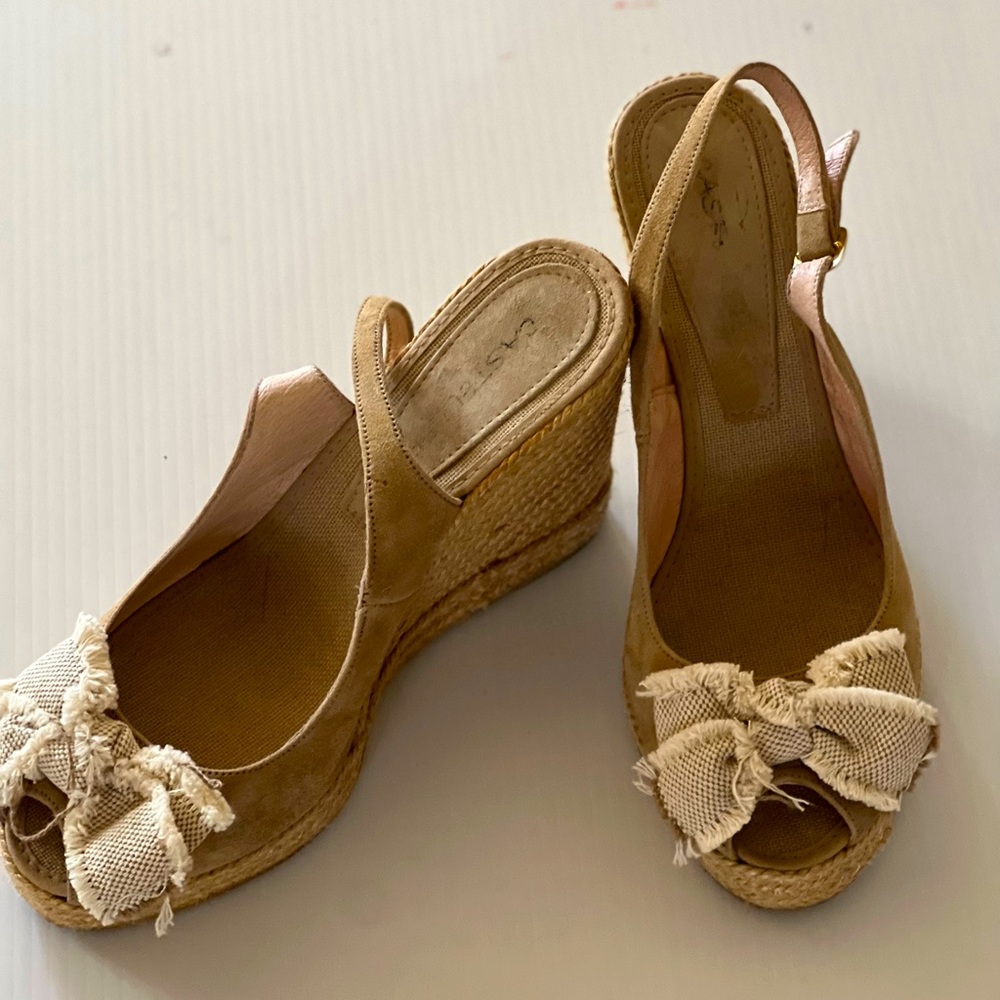 Casteller Leather Espadrilles made in Spain, Excellent Condition in EuroSize 41.